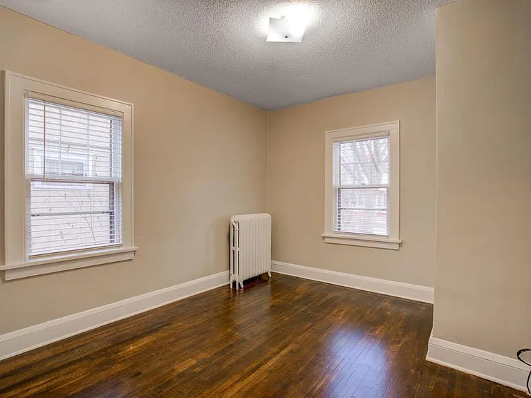1282 Thomas Ave — Photo 4