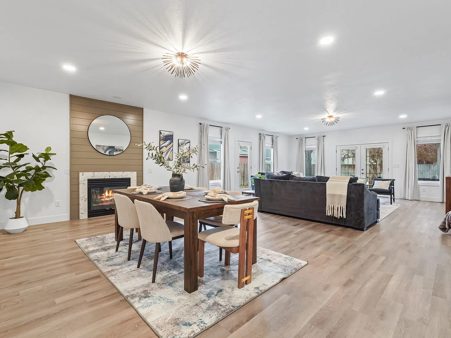 4 bed, 1990 sqft, $7,500 — Photo 4