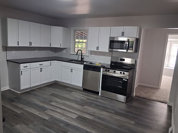 3rd image of 8809 E 71st Ter