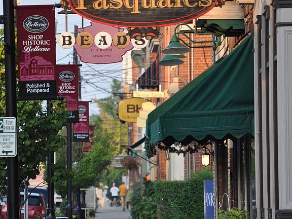 City of Bellevue - walk to shops, restaurants, bars and more.