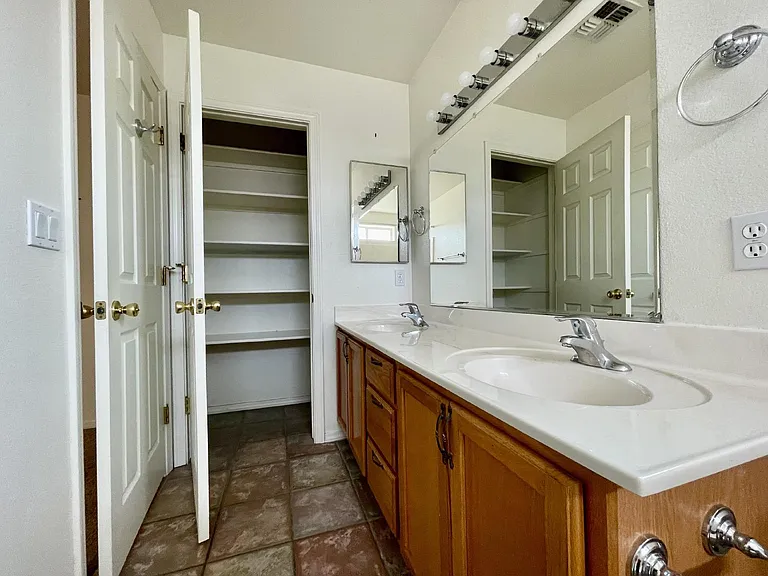 3622 Terra Loma Dr — Photo 21