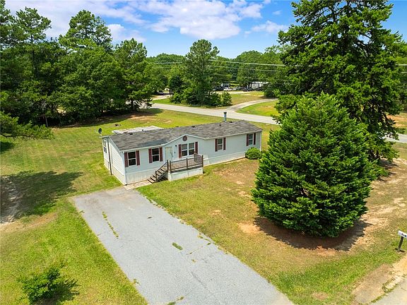 2nd image of 100 Loveland Dr