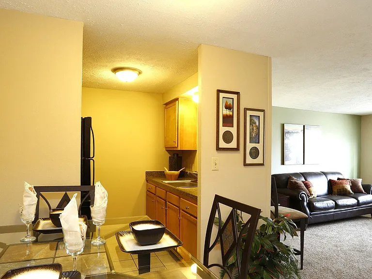 Chamberlain I & II Apartments — Photo 12