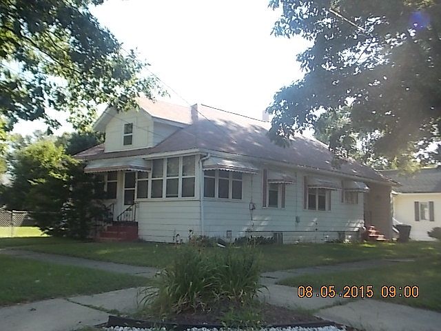2nd image of 901 Seymour Ave