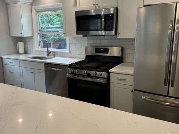 186 Summit St #1