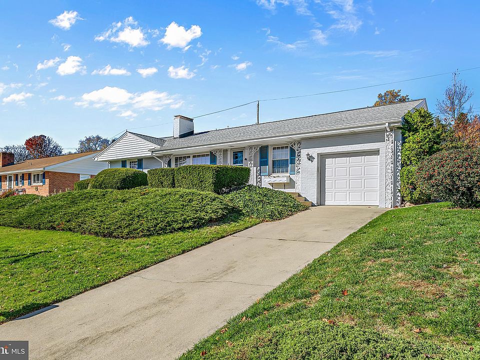 821 Woodberry Rd, York, PA 17403 Zillow
