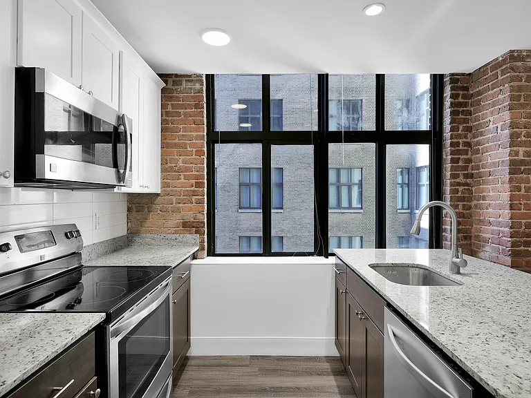 The Residences at Barnett — Photo 27