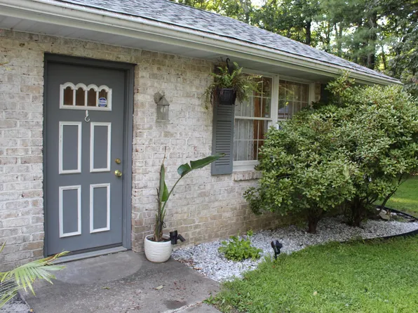 374 Switzgabel Dr, Brodheadsville, PA 18322