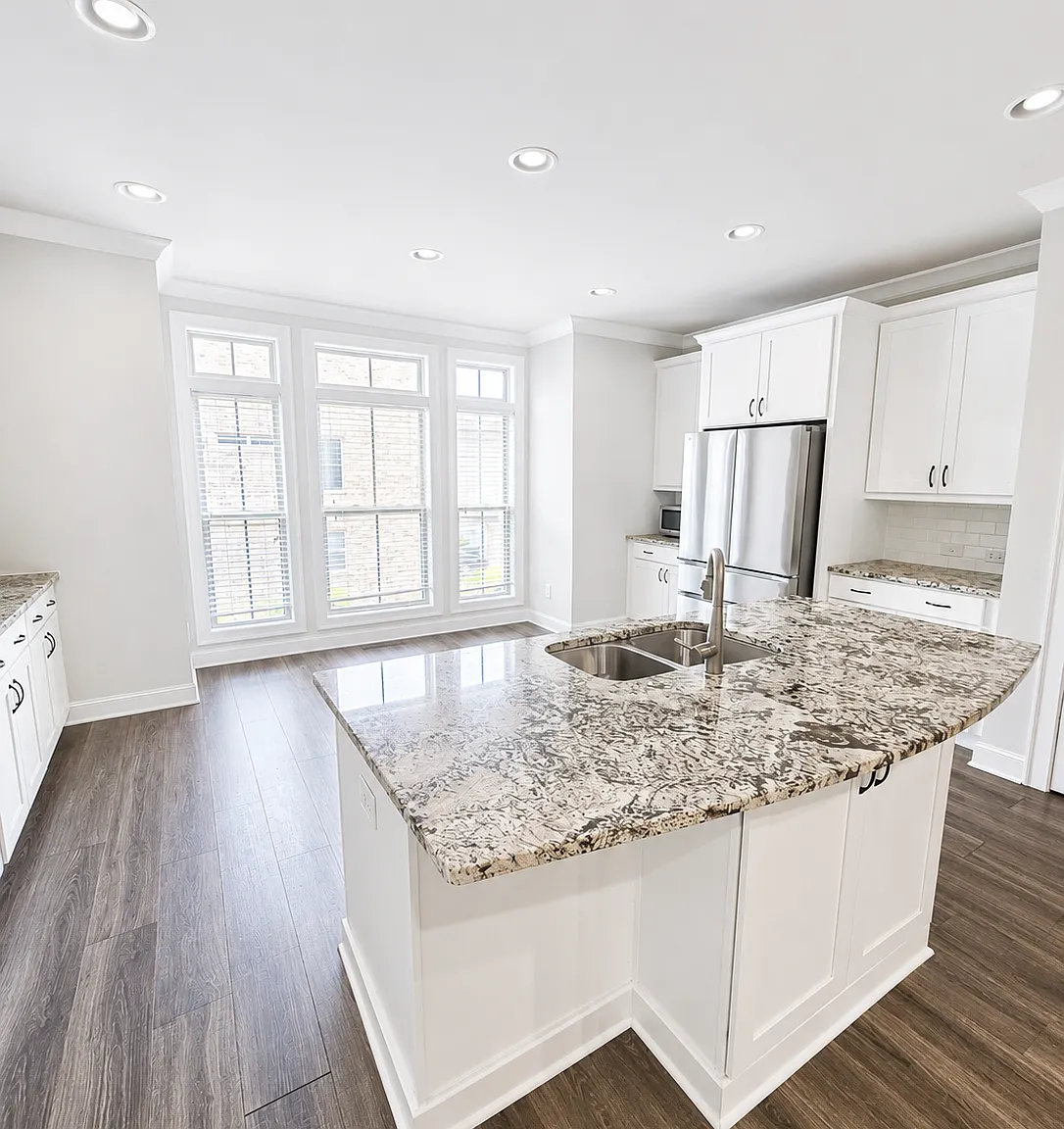 4 bed, 3.5 bath, 2400 sqft, $3,100 — Photo 2
