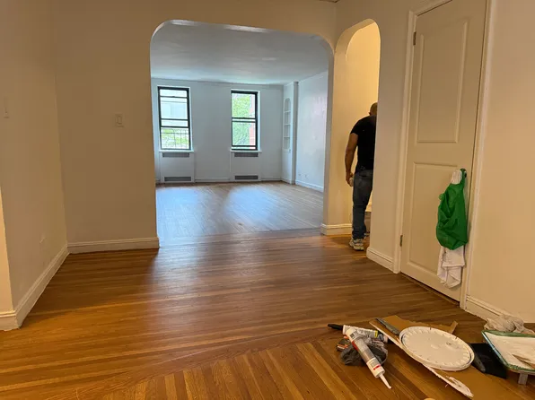 885 Tenth Avenue image 1 of 16