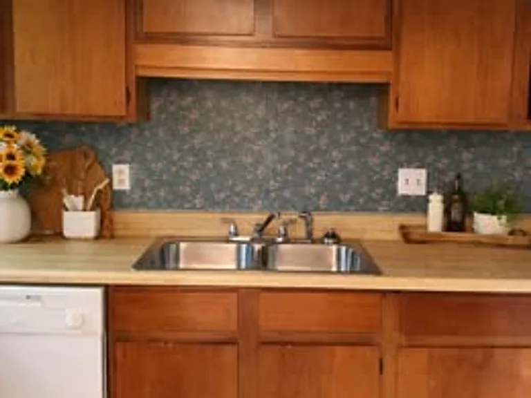 2093 Lenoa Ln — Photo 15