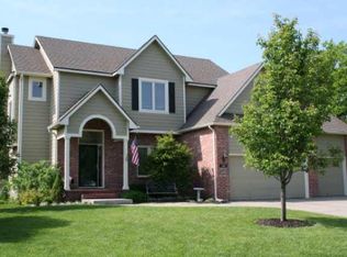 208 Bent Tree Ct, Andover, KS 67002