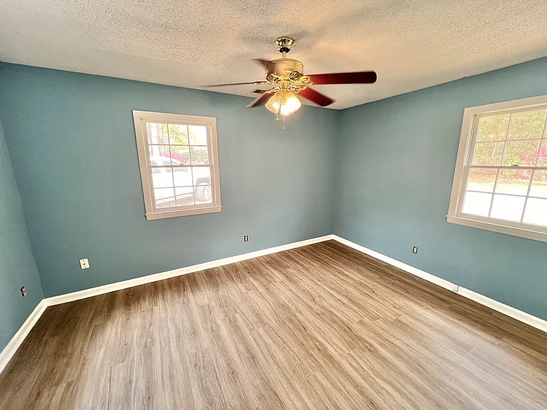 414 Zetterower Rd #B — Photo 12