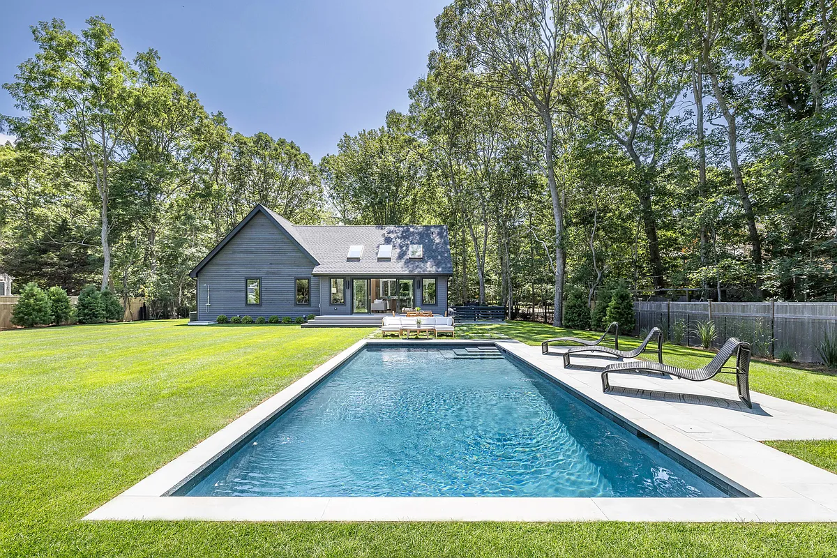 Building Photo - 167 Underwood Dr