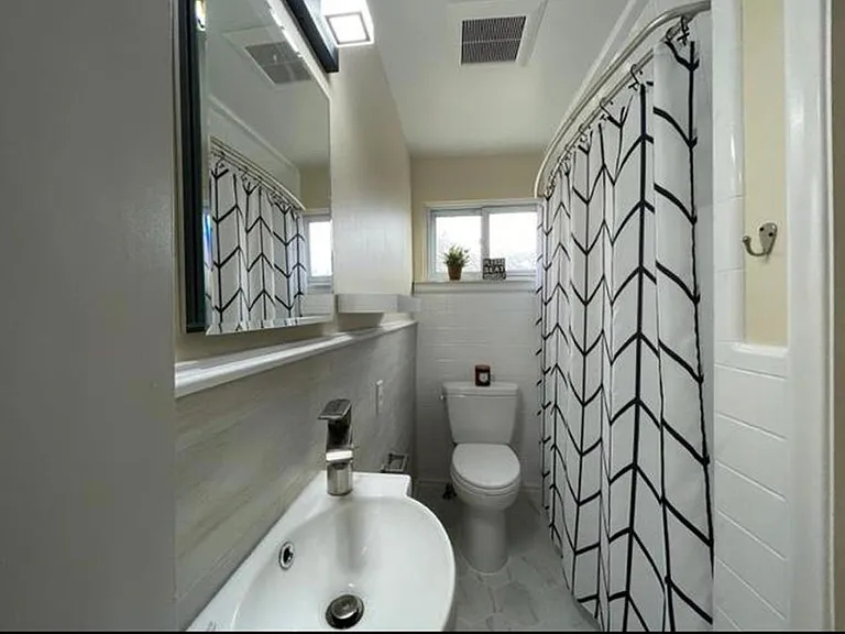 2053 Vernier Rd #1 — Photo 6