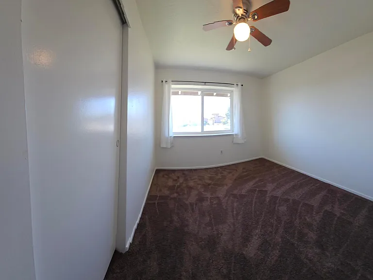 2272 Toluca Dr — Photo 21