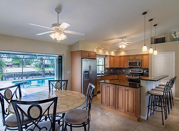 2nd image of 1406 SE 12th Ter