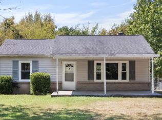 2092 Hilltop View Rd, Clarksville, TN 37040