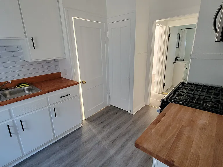1274 W 89th St #2 — Photo 18