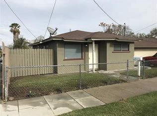 422 S Merrill St, Corona, CA 92882