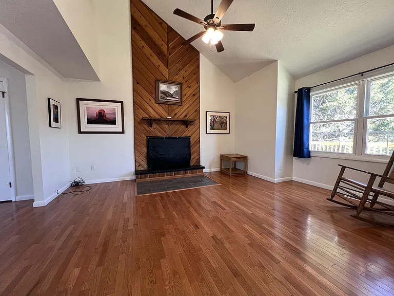 116 Ridgeley Rd — Photo 7