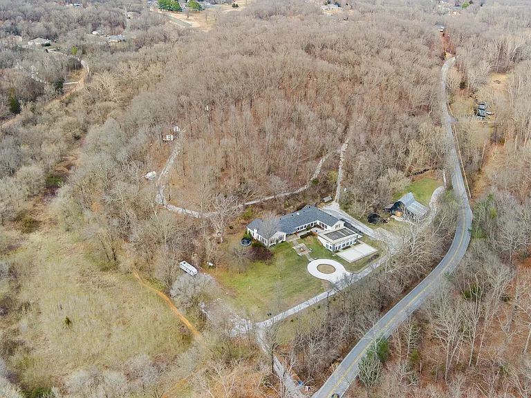 E McNelly Rd — Photo 46