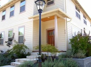 312 Talent Ave APT B, Talent, OR 97540