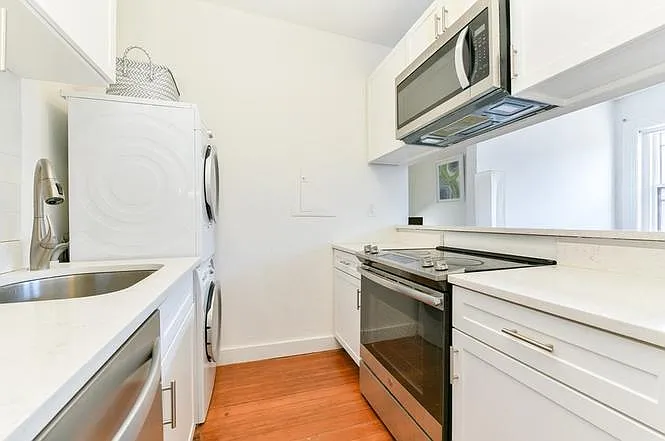 15 Keswick St #4 — Photo 7