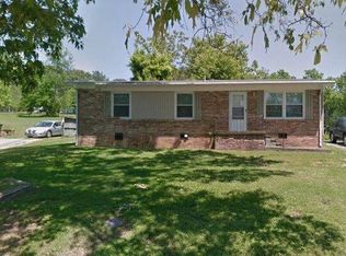 1715 N Jackson St, Athens, TN 37303