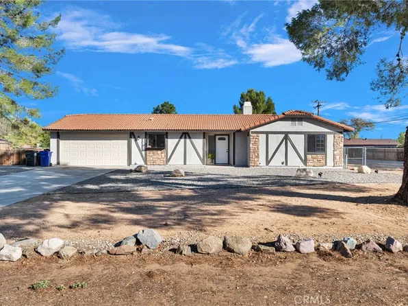20766 Powhatan Rd, Apple Valley, CA 92308