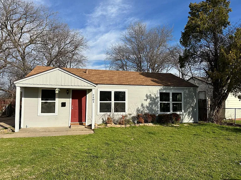 2401 Shropshire St — Photo 2