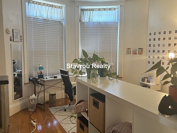 1681 Beacon St. #3C Brookline (Washington Square) Shared U