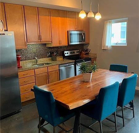 2nd image of 620 Glen Iris Dr NE Unit 325
