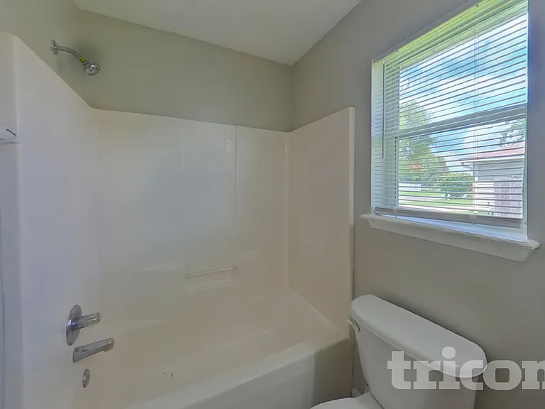 6830 Shoreline Ln — Photo 14