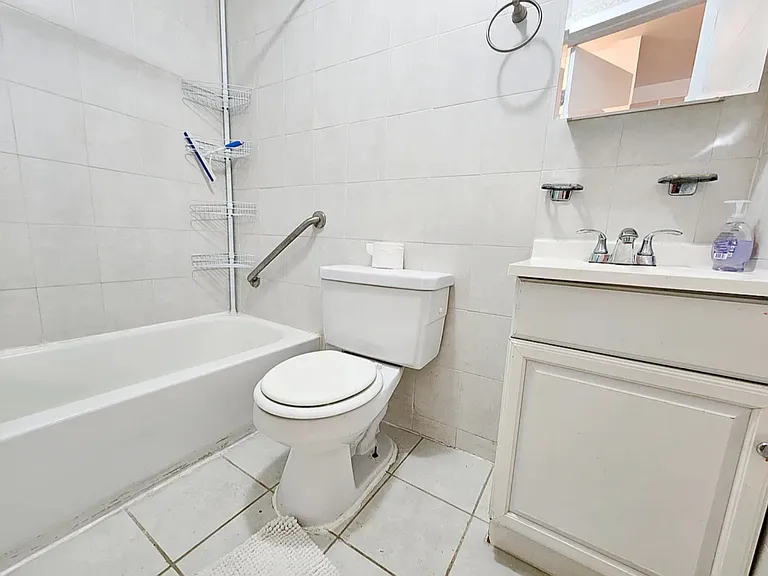136 Bedford Ave #2 — Photo 8