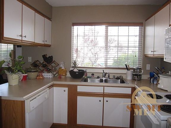 5th image of 3028 W Villard St APT D