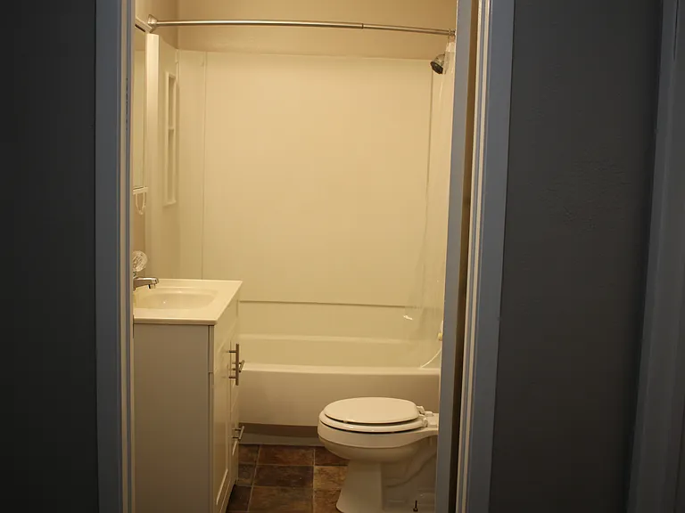 Apt 301 - 18_11192019