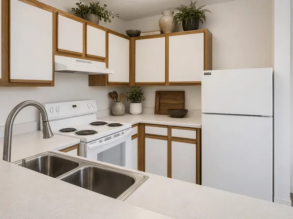Brittany Greens Apartments