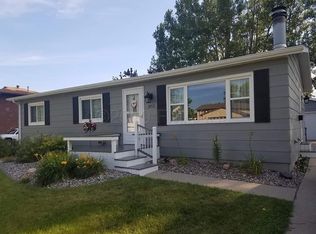 1853 29th Street Cir S, Moorhead, MN 56560