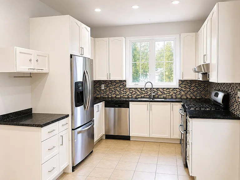 15 Ryder Cres — Photo 9