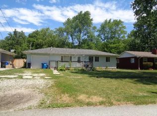 1212 E Farragut St, Crown Point, IN 46307