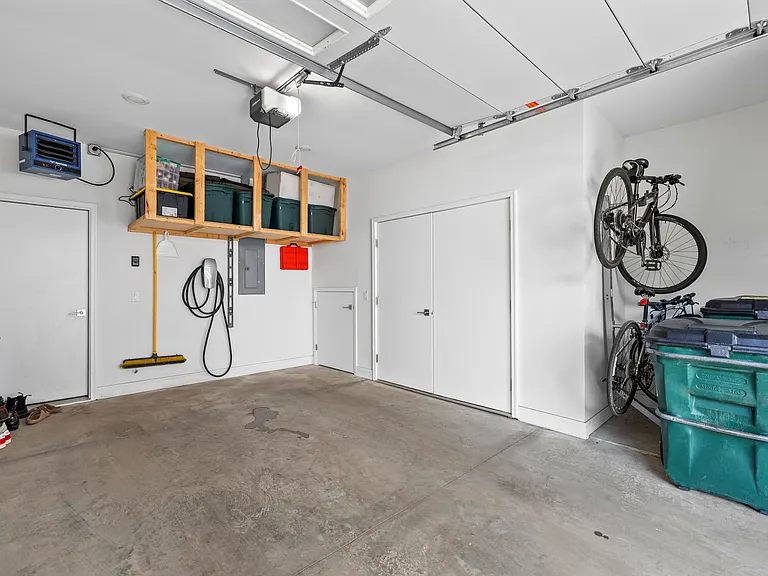 631 Fairview Ave NE #1 — Photo 20