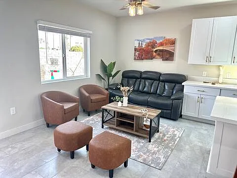 2 bed, 1029 sqft, $2,000 — Photo 2