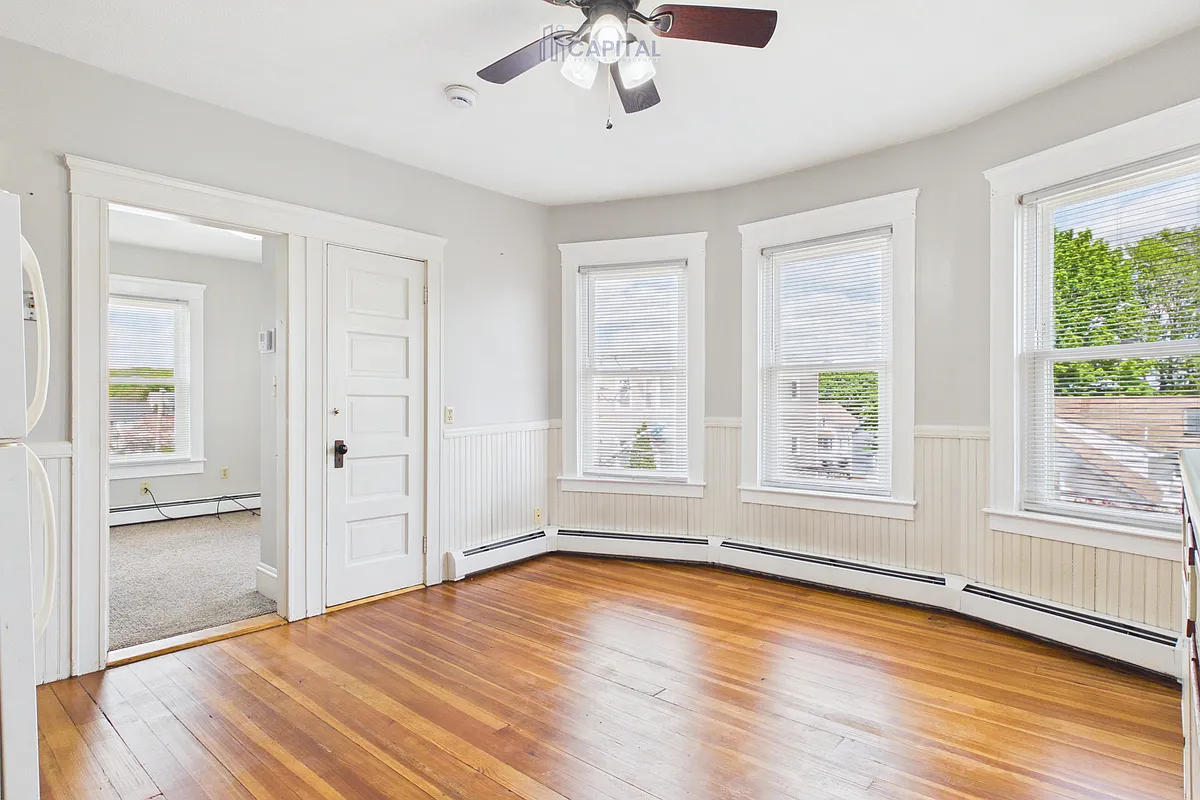 Building Photo - 120 Chandler Ave #3F