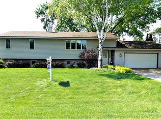 1879 Woodfield Rd, Neenah, WI 54956