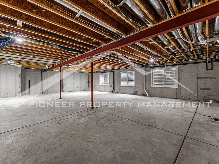 9151 E 29th Ave — Photo 29