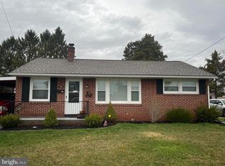 20 Lincoln Dr, Hanover, PA 17331