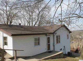 20667 263rd St, Manchester, IA 52057