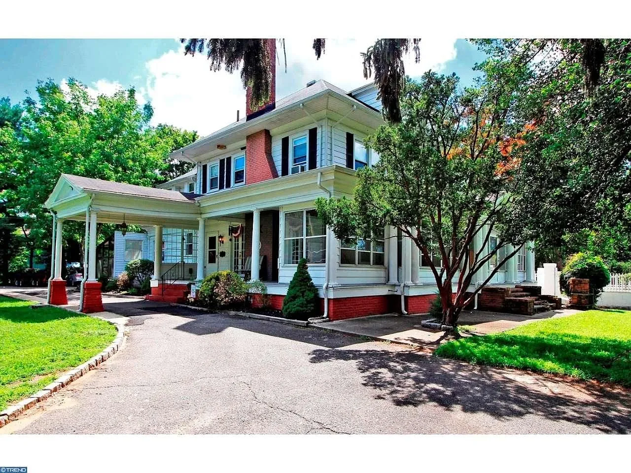 222 Devoe Ave photo 1