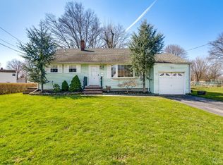 4 Sims Rd, Edison, NJ 08817